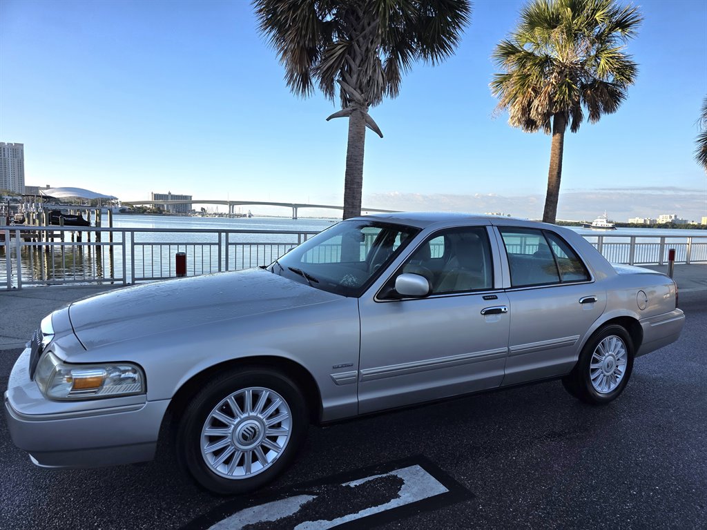 2011 Mercury Grand Marquis LS